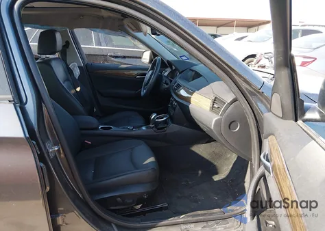 2014 BMW X1 xDrive28I z USA, uszkodzony, nr VIN WBAVL1C56EVY16910